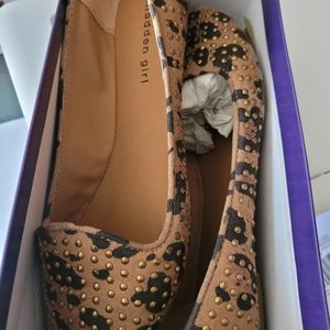Madden Girl Leopard flats
